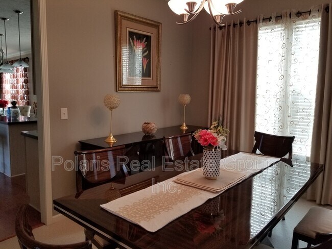 11109 Craycroft Ct, Fishers, IN 46038 - photo 7