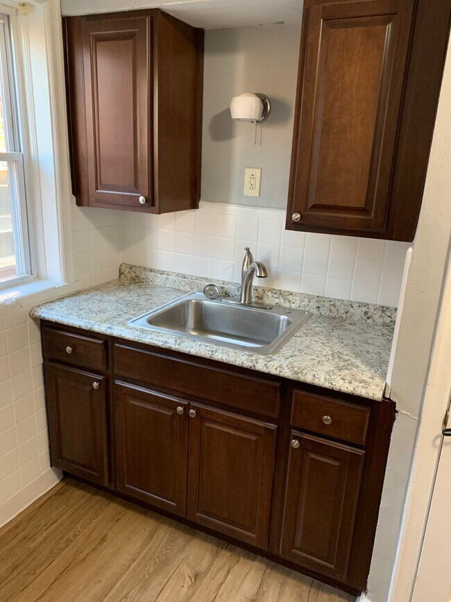 4960 Kemper Ave unit 2nd floor, Saint Louis, MO 63139 - photo 7