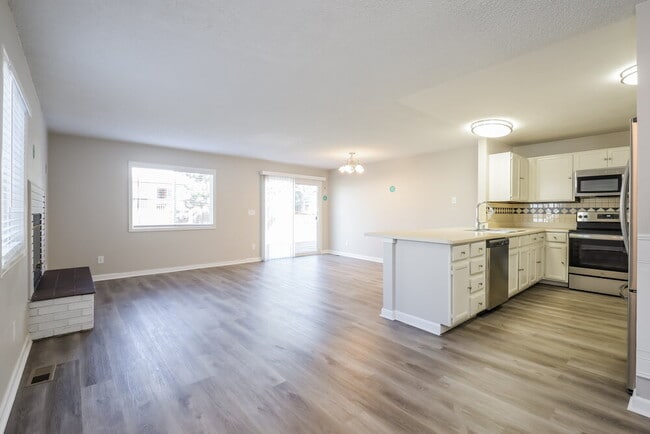 4494 S Bahama Way, Aurora, CO 80015 - photo 4