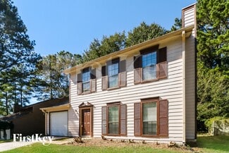 934 Lake Watch Dr, Stone Mountain, GA 30088