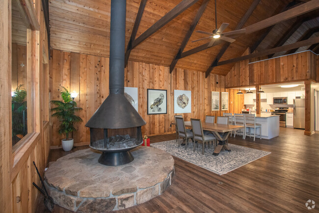 Leasing Office