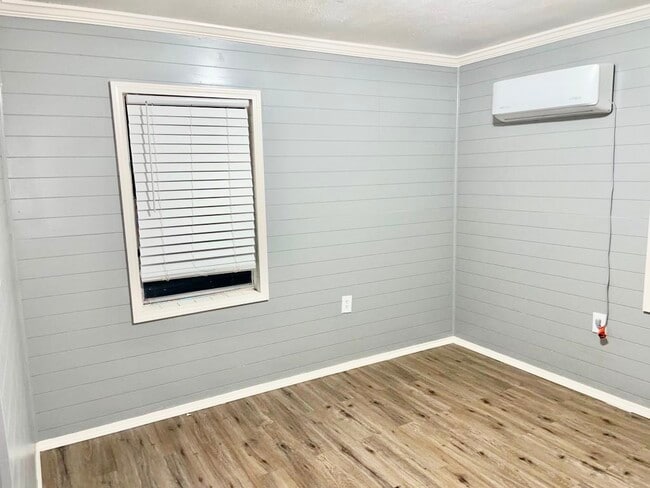 704 S 25th St, McAllen, TX 78501 - photo 6