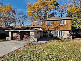 9922 S 86th Ave, Palos Hills, IL 60465