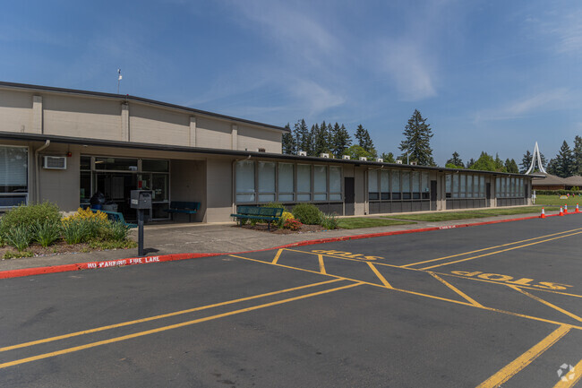Hood View Junior Academy is a Private Pre-K, Elementary & Middle School in Boring, Boring OR.