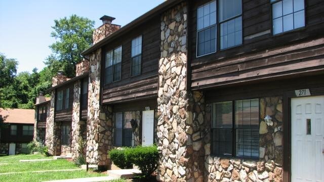 Seven Hills Forest Condominiums, Florissant, MO 63033 - photo 2