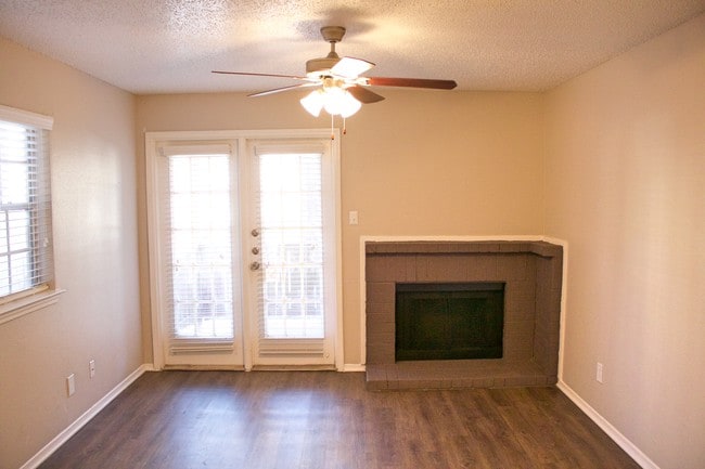 Cedar Glen, Dallas, TX 75236 - photo 2