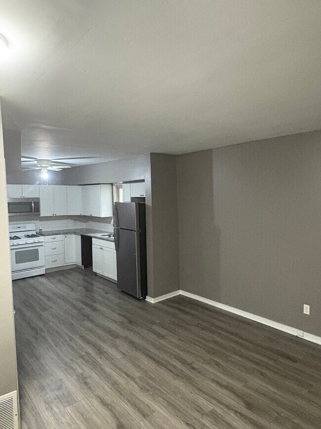 550 E Beck St unit 552, Columbus, OH 43206 - photo 7