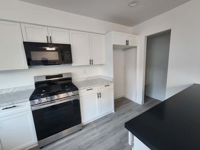 2746 Via Tulipan, Carlsbad, CA 92010 - photo 2