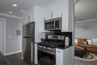 1750 W Main St, Riverhead, NY 11901