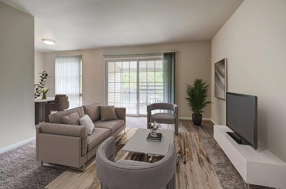 Monarch Crossing, Newport News, VA 23602 - photo 1