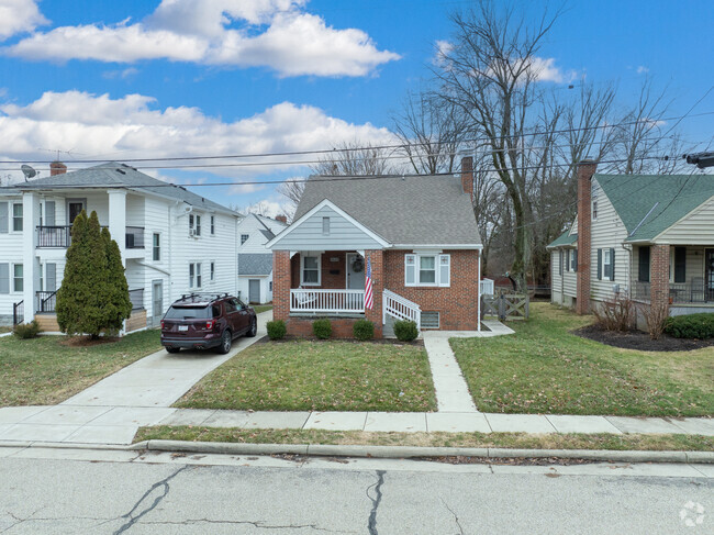 Homes in the Silverton community often have spacious porches.
