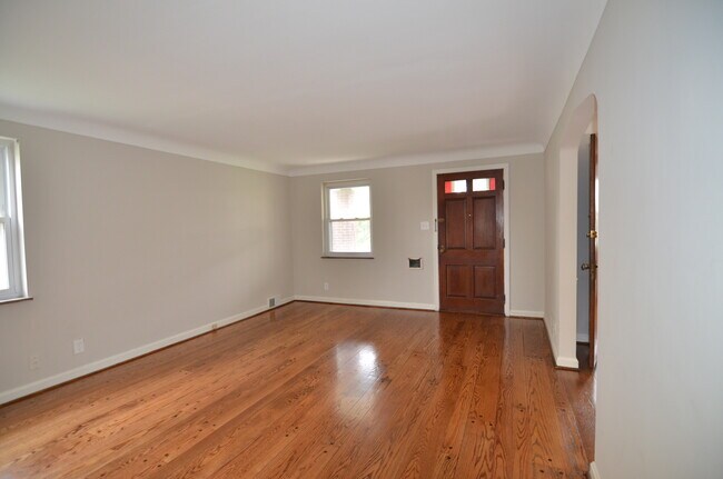 7233 Brookcrest Dr unit 2, Cincinnati, OH 45237 - photo 3
