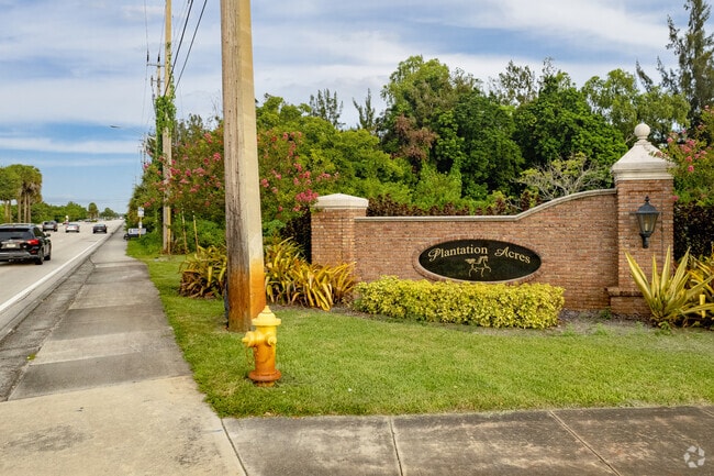 Welcome to Plantation Acres in Plantation, FL-A horse community.