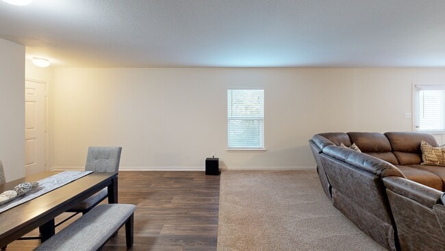 108 Farmer Cove unit 6A, Jarrell, TX 76537 - photo 2