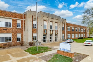751 2nd Ave S, Clinton, IA 52732