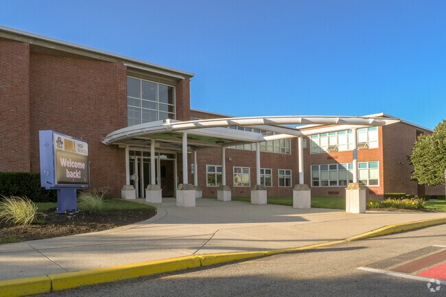 Waveland students finish their academic studies at Hull High School.