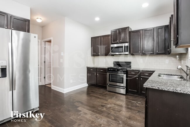 4186 Woodland Park Dr SW, Atlanta, GA 30331 - photo 7