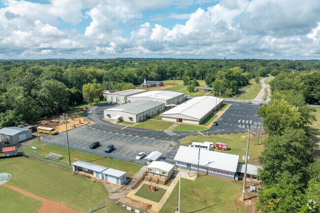 Tuscaloosa Christian School has great facilities for students to enjoy in Woodland Forest.