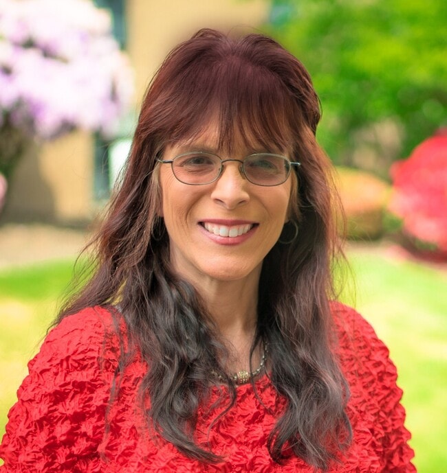 Lorraine Gakin
