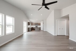 11033 Cart St, Caldwell, ID 83605