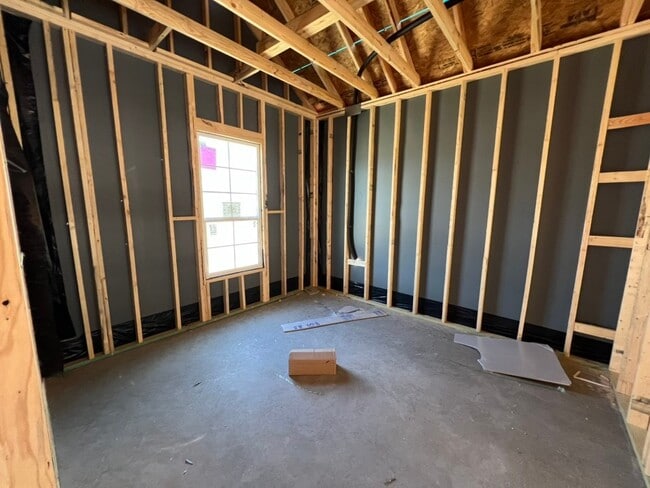 557 Waterford Park Blvd, Weatherford, TX 76087 - photo 4