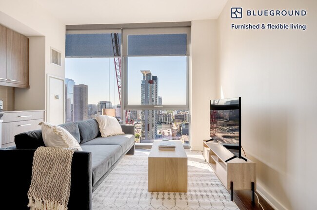 730 W Couch Place unit FL24-ID778, Chicago, IL 60661 - photo 3