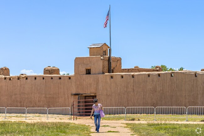 Outdoor lovers appreciate La Junta for its wide open skies, surrounding prairies, and easy access to nearby natural landmarks like Bent’s Old Fort and the Arkansas River.