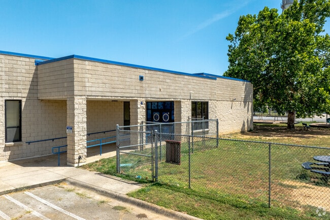 Dyer Elementary School
