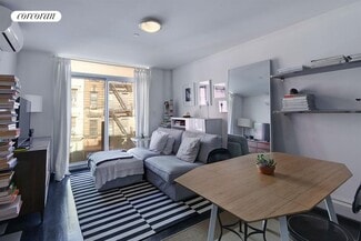 24 Henry St, New York, NY 10002