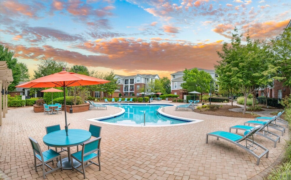 MAA Matthews Commons