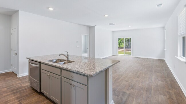 574 Settings Dr E unit 36205376, Yemassee, SC 29945 - photo 3