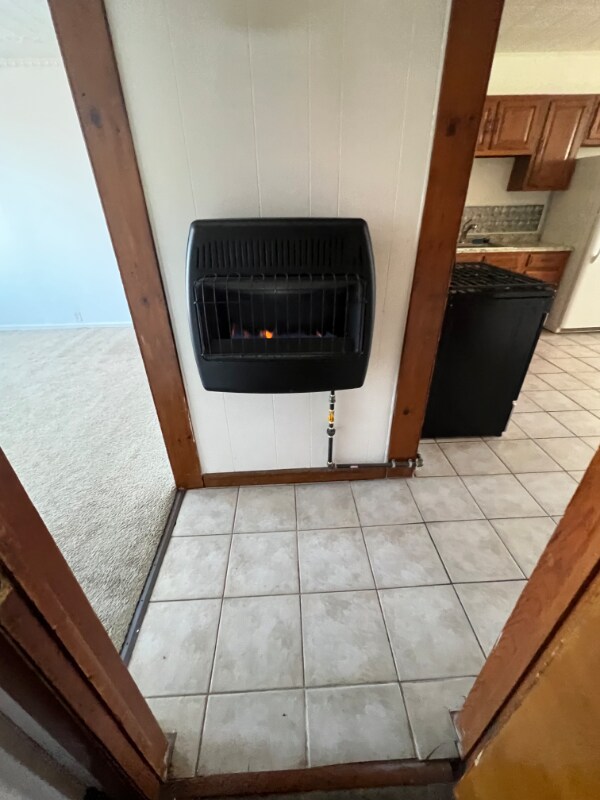 29 Harmony St unit 1st floor, Cohoes, NY 12047 - photo 2