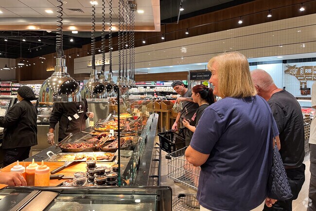 Residents love doing grocery shopping at the Fresh Market in Oak Hammock Neighborhood.