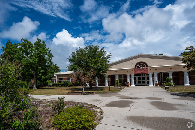 Holly Tree Elementary School in Wilmington, NC is ranked within the top 20% of schools.