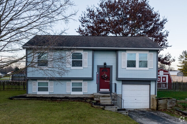 Split level homes are a great option for families looking to move to Lake Darby.