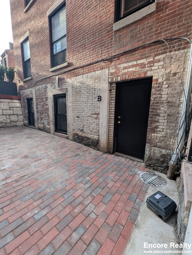 2 Joy St unit D, Boston, MA 02108 - photo 3