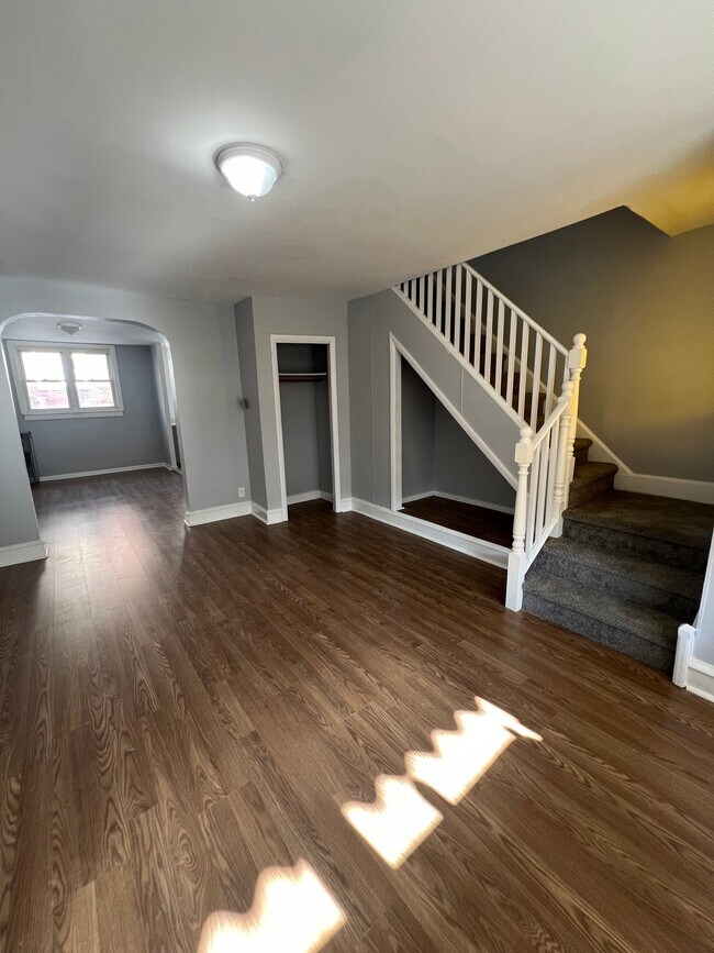 1457 Lardner St, Philadelphia, PA 19149