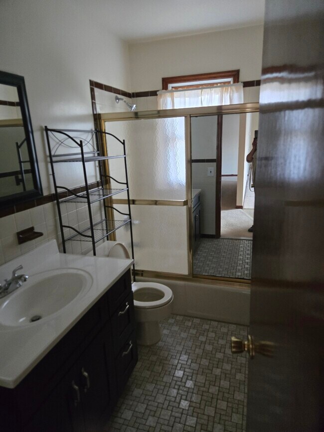 1456 Nepperhan Ave unit 2, Yonkers, NY 10703 - photo 6