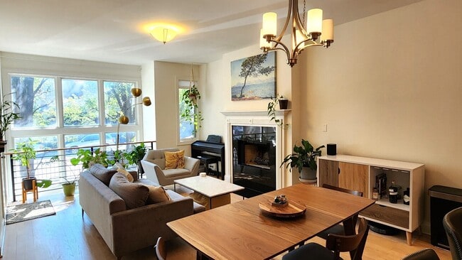 920 N Noble St unit 1, Chicago, IL 60642 - photo 5