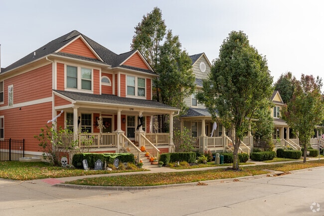 Walking through Peninsula Area, you’ll see modern interpretations of classic craftsman architecture.