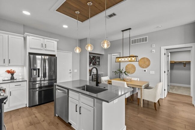 2401 Euclid Ave, Charlotte, NC 28203 - photo 3