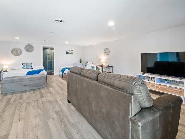 3585 Mong Ave unit ID1061053P, Akron, OH 44319 - photo 2