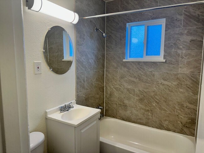 Del Mar Garden, Aurora, CO 80011 - photo 3