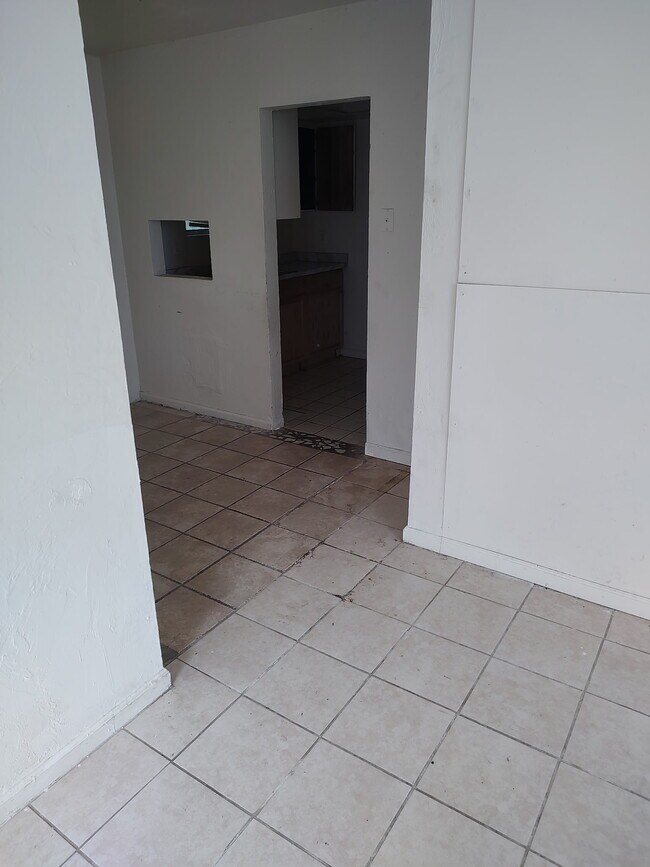 538 State St, North Fort Myers, FL 33903 - photo 3