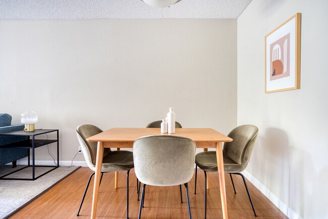 131 Saratoga Ave unit FL3-ID2105, Santa Clara, CA 95051 - photo 7