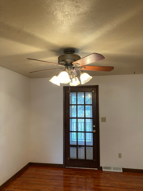 301 E James St, Homestead, PA 15120 - photo 4