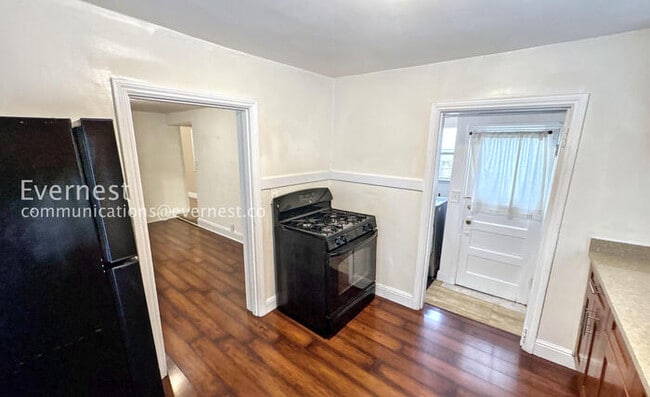 605 E Santa Inez Ave, San Mateo, CA 94401 - photo 5