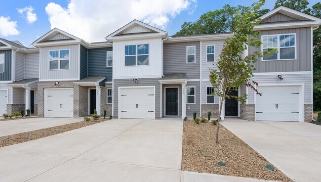 799 Embark Cir, Greer, SC 29651 - photo 2