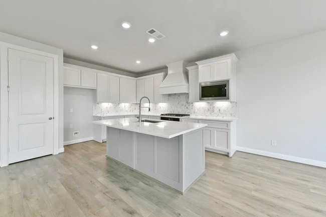 16337 Sheridan River Trail unit 36450601, Conroe, TX 77302 - photo 6