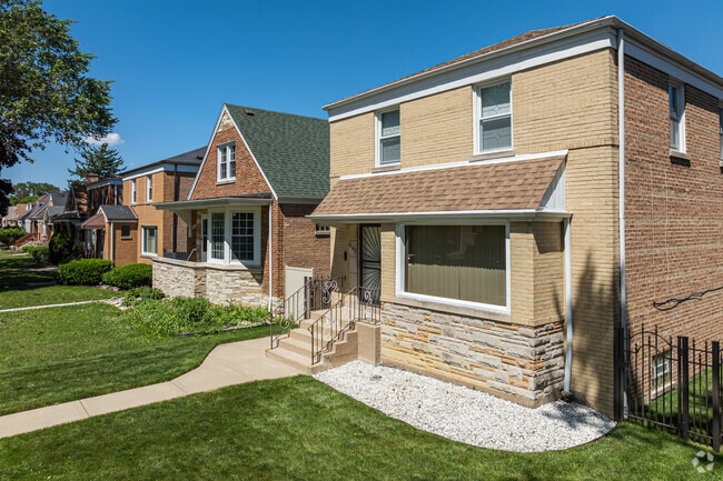 The residential streets are quiet and inviting in Ashburn.